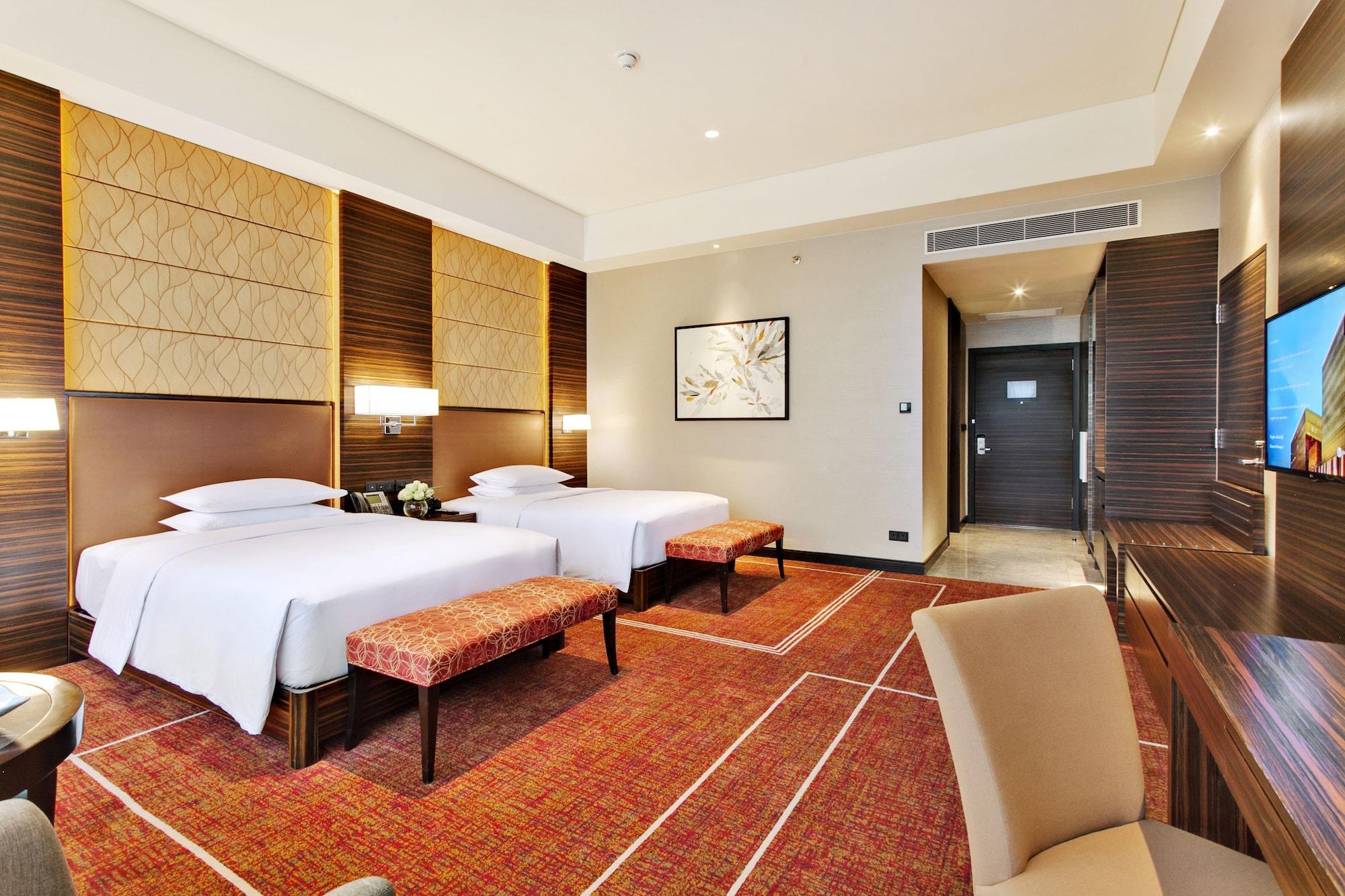 Hotel Hyatt Regency Manila Of Dreams 5*
